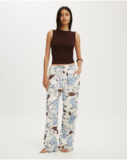 Leah Floral