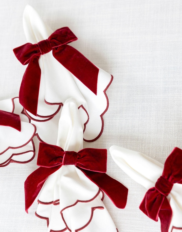 Tablescaped - Burgundy Christmas Tablescape Set