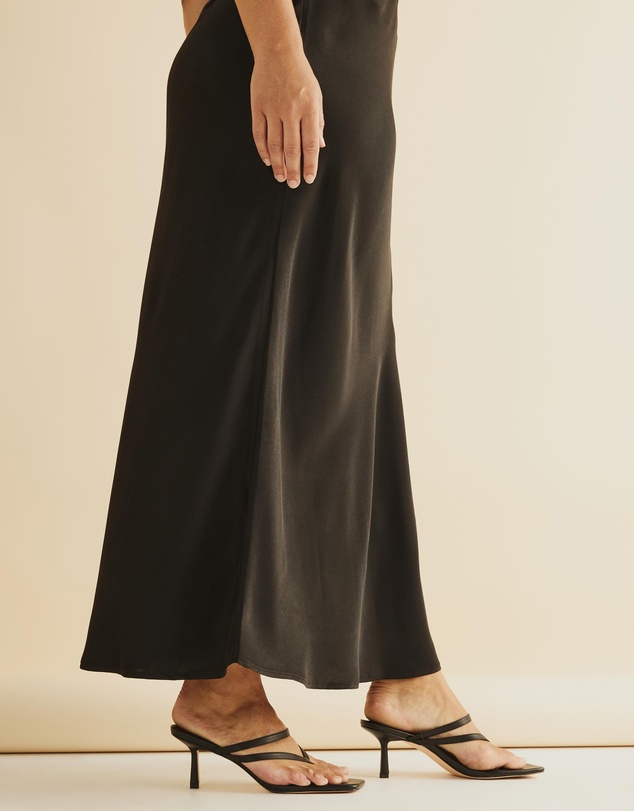 Atmos&Here Curvy - Nya Slip Maxi Skirt