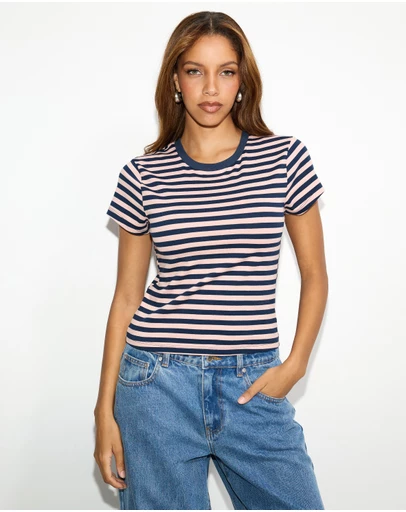 Dazie - Weekend Fitted Tee