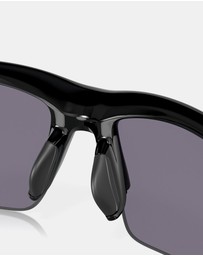 Oakley Junior - Capacitor