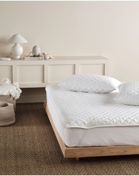 Linen House - Comfy Mattress Protector
