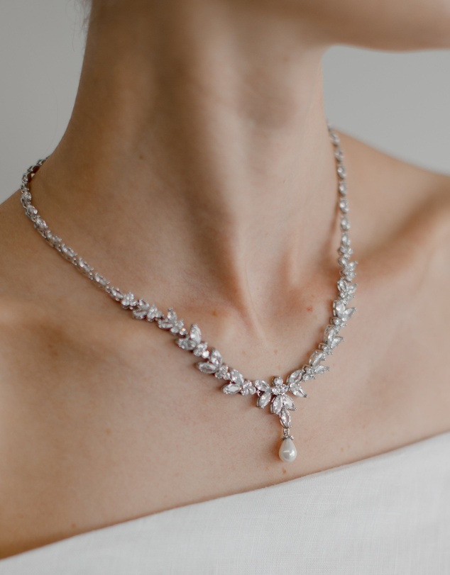 The White Collection - Courtney Pearl - Classic Silver Pearl Bridal Necklace