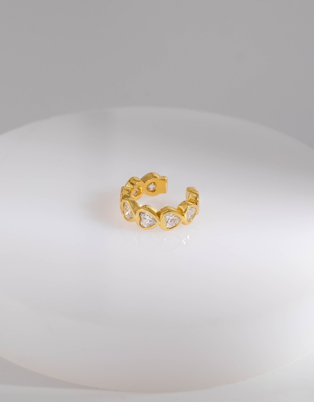 Wanderlust + Co - Heart Bezel Gold 9mm Ear Cuff