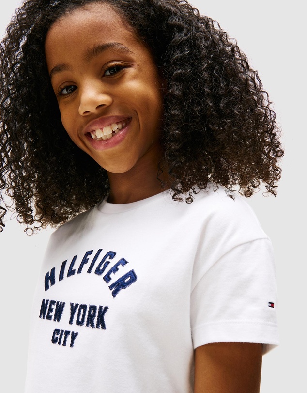 Tommy Hilfiger - Satin Logo Applique Relaxed T-Shirt - Teens