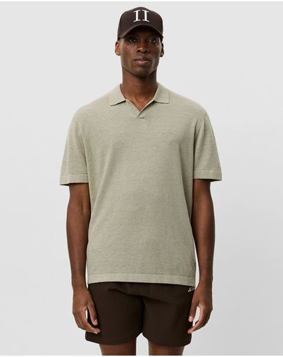 Tea Green