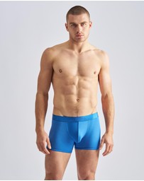 TEAMM8 - Reign Trunk