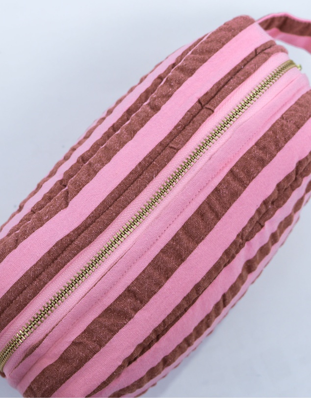 Mosey Me - Sundae Seersucker Dopp Kit