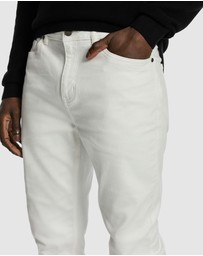 yd. - Jack Straight Jean
