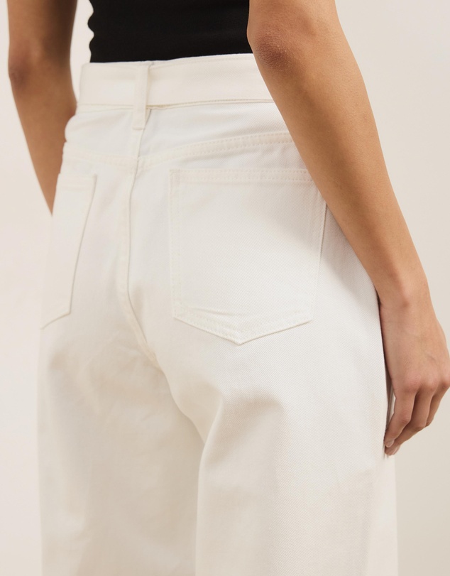 Atmos&Here - Flo High Rise Belted Jeans