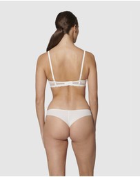 Simone Perele - Destinee Tanga