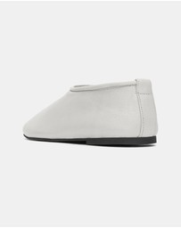 ARKET - Malta Leather High Vamp Flats