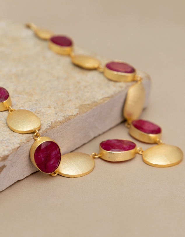 Meshca - Dako Raspberry Necklace