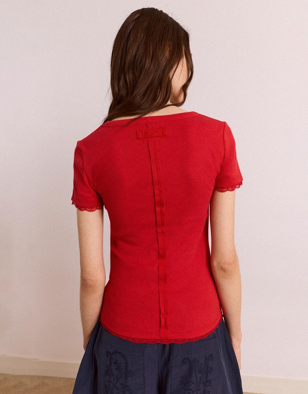 Damson Madder - Paige V-Neck Tee