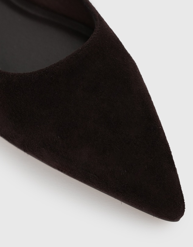 Betts - Chaps Leather Low Heel Pumps