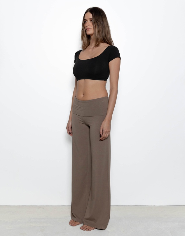 Pinky & Kamal - Full Length Yin Flare