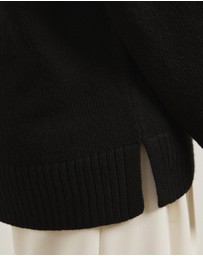 Atmos&Here - Teo V-Neck Knit Jumper