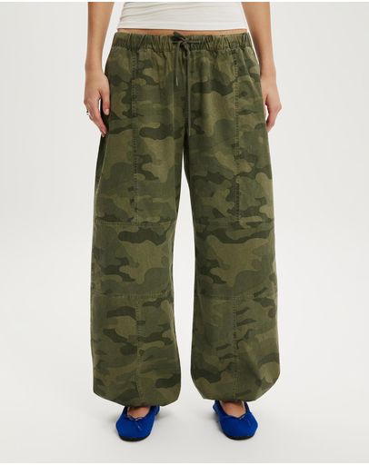 NIKKI CAMO