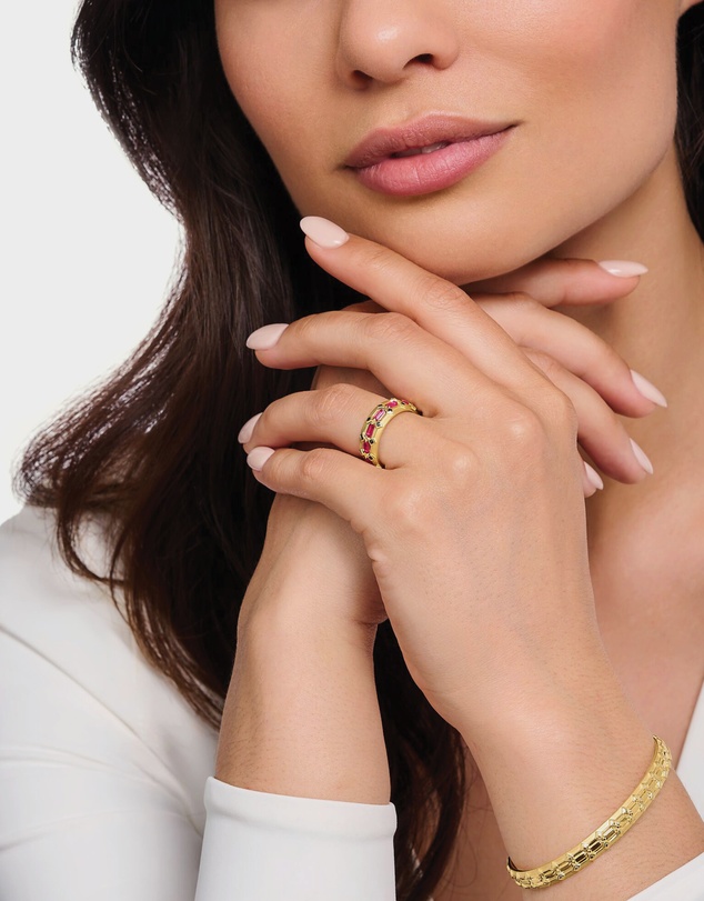 THOMAS SABO - Wide Gold Plated Ring in Crocodile Design with Red Stones