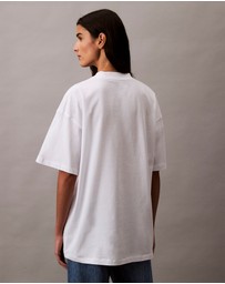 Calvin Klein Jeans - Spaced Logo Graphic Relaxed T-Shirt