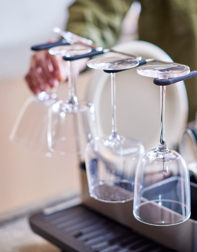 Joseph Joseph - Extend™ Steel Plus Expandable Black Dish Drainer with Wine Glass Rack