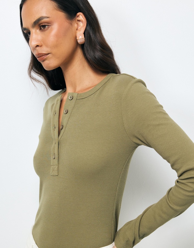 AERE - Della Long Sleeve Rib Henley Top