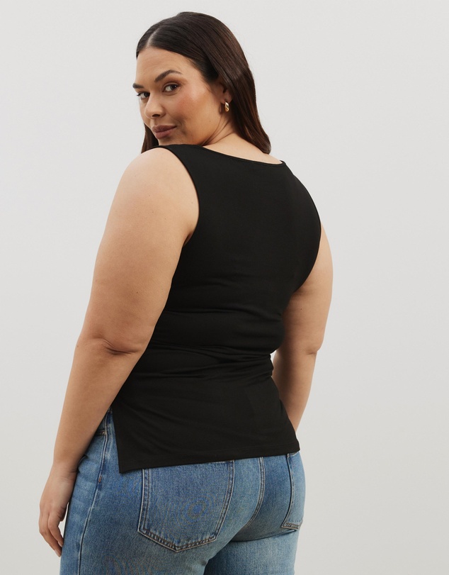 Atmos&Here Curvy - Sara Side Split Scoop Top
