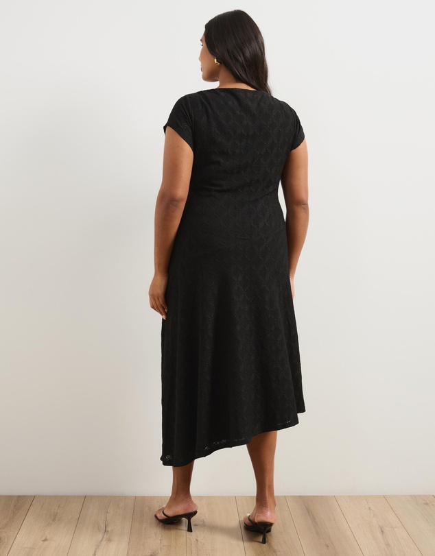 Atmos&Here Curvy - Bridget Stretch Geo Lace Midi Dress