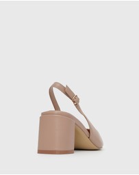 Betts - Wider Fit Kendra Leather Pointed Toe Slingback Pumps