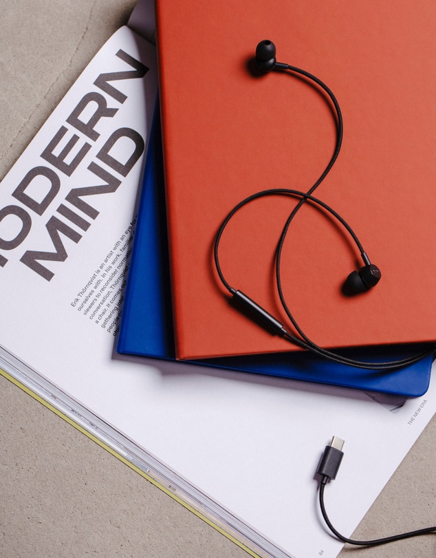 Sudio - V3 - USB-C Tangle-Free Universal Wired Earbuds