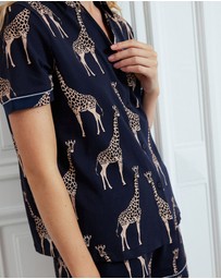 Chelsea Peers - Organic Cotton Giraffe Print Short Pyjama Set