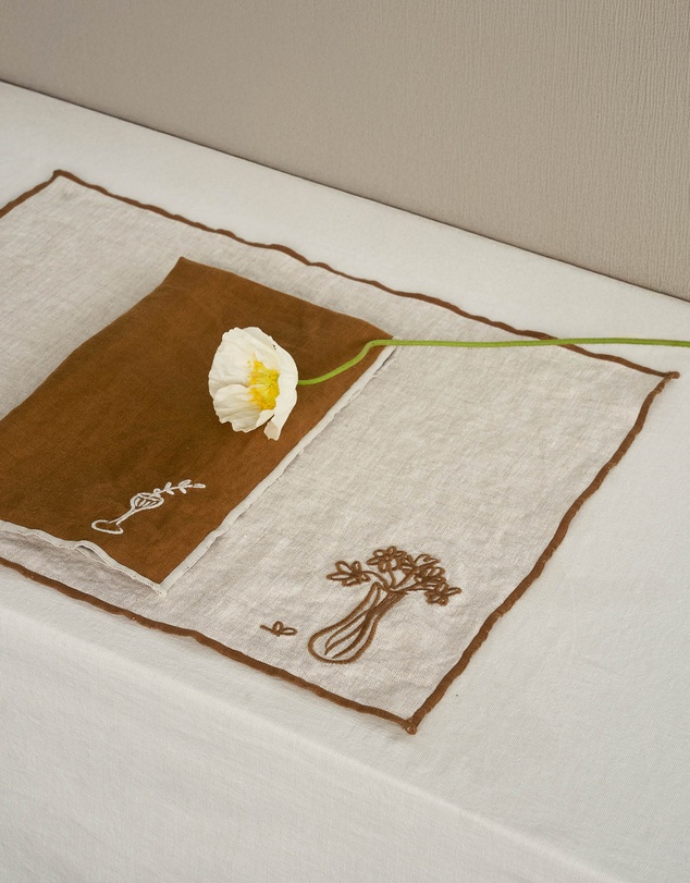 Black Blaze - Embroidered Linen Placemat Set