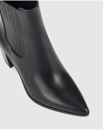 Siren - Clancy Gusset Ankle Boot