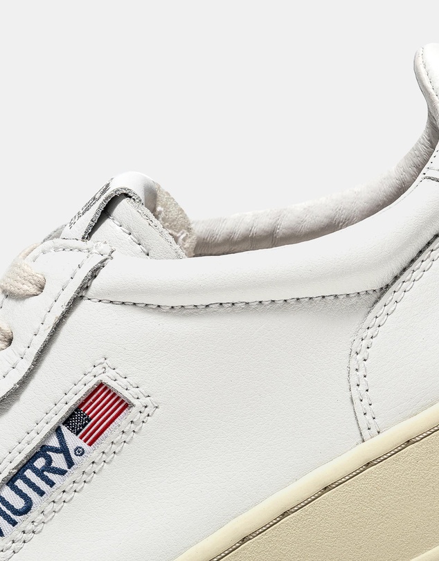 Autry - Medalist Low Sneakers - Women's