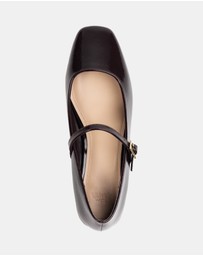 Wittner - Aria Crinkle Patent Leather Mary Janes