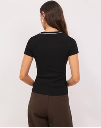 Calli - Taylor Rib Tee
