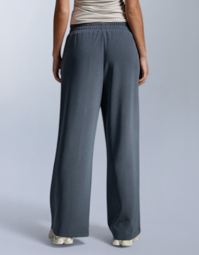 2XU - Wonderluxe Sand Washed Wide Leg Pants