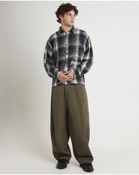 Standard - Web Long Sleeve Flannel Shirt