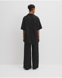 Country Road - Lace Longline Shirt