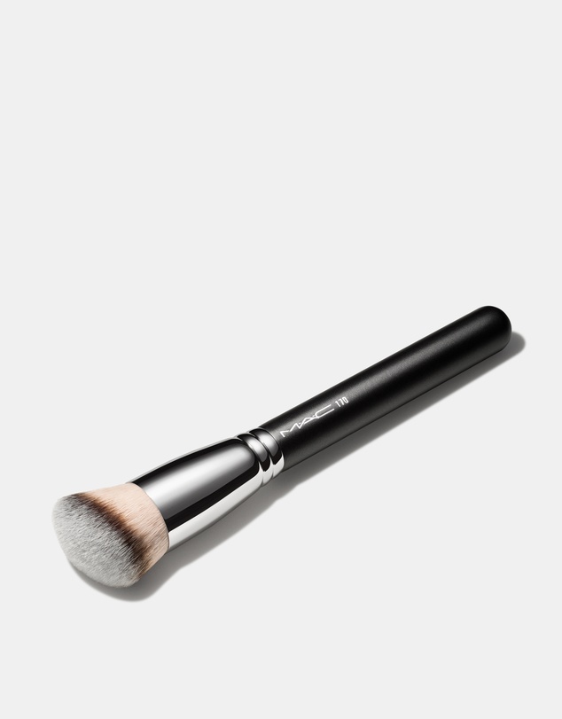 MAC - 170 Synthetic Rounded Slant Brush