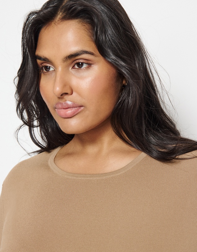 Commonry - Ella Tee