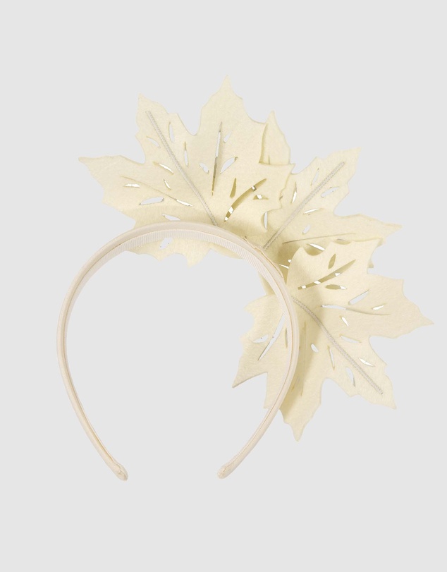 Max Alexander - Laser-Cut Cream Winter Racing Fascinator