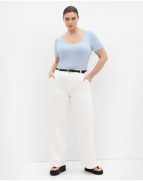 City Chic - Classic Scoop Rib Tee