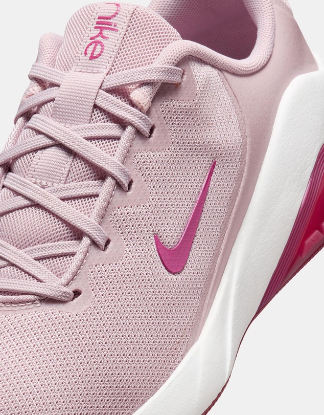 Nike - Zoom Bella 7 - Women's