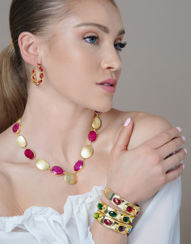 Meshca - Cosmos Raspberry Onyx Cuff