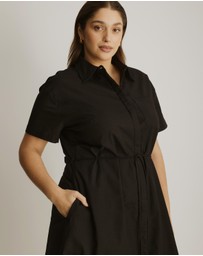 Atmos&Here Curvy - Cara Tie Waist Maxi Shirt Dress