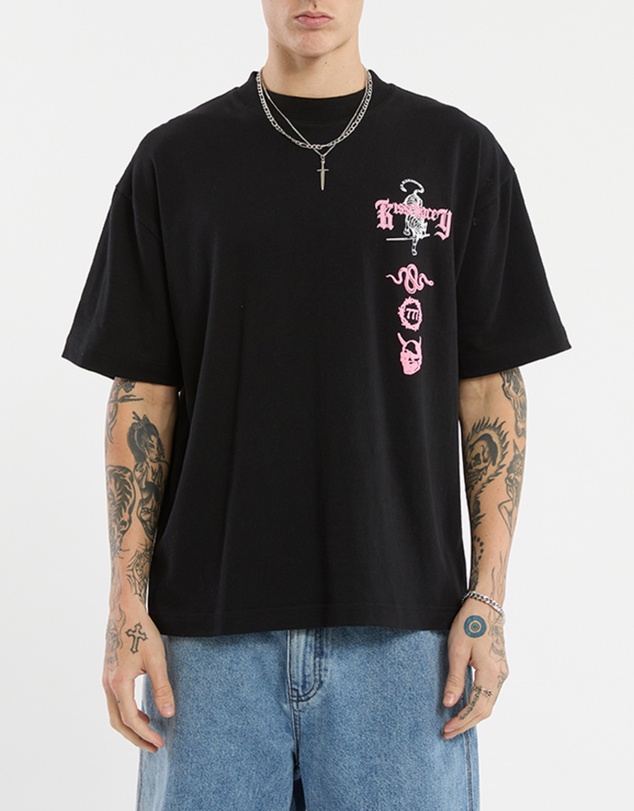 Kiss Chacey - Zion Street Tee