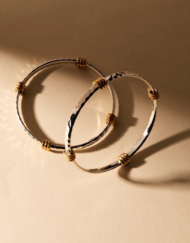 Najo - Tumbaga Amarres Bangle (64mm)