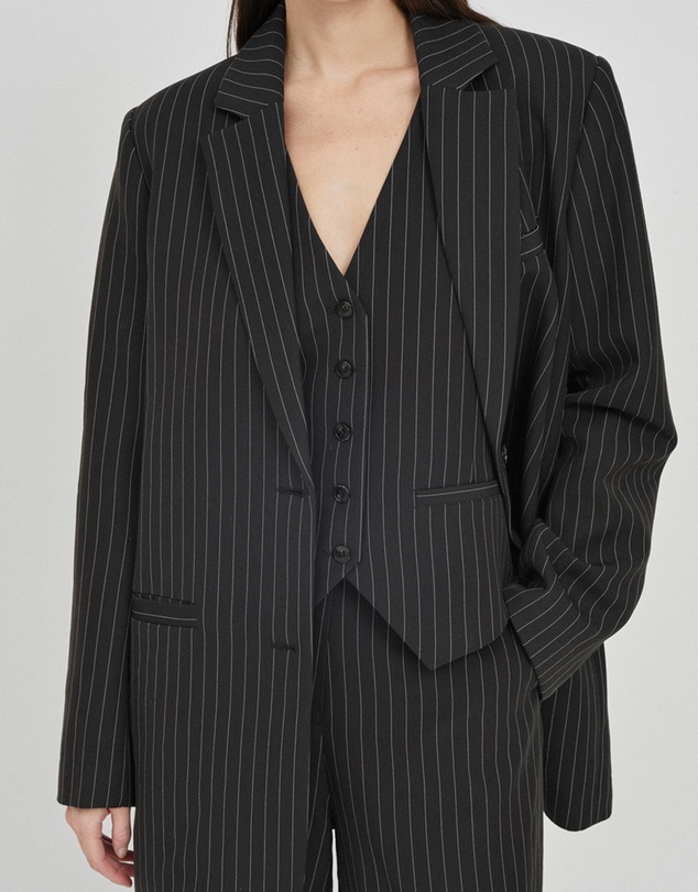 FRIEND of AUDREY - Pinstripe Blazer