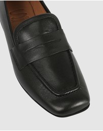 S by Sempre Di - Katja Casual Loafers
